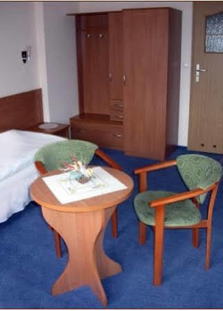 Sukiennice Hotel Chojnice Exterior foto